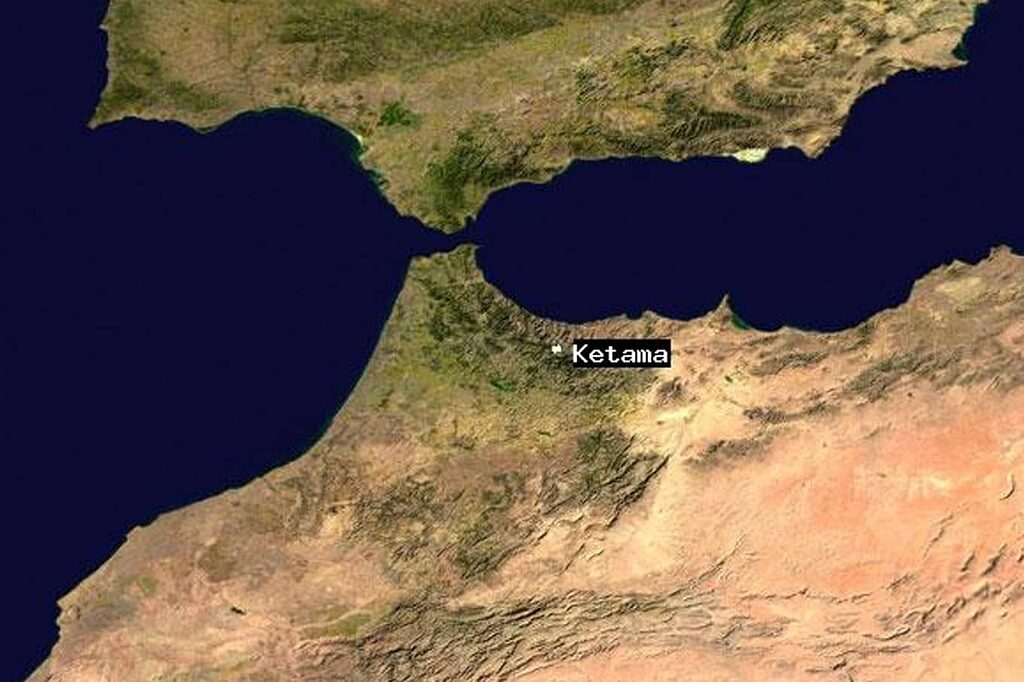 Tips for traveling to Ketama, showing a map and travel elements.