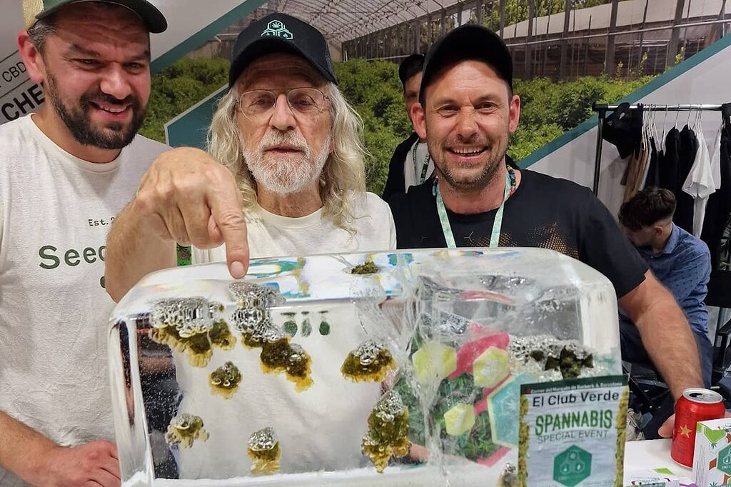 Networking at Spannabis: Connect with cannabis professionals.