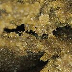 El hash CBD premium se caracteriza por su alta concentración de CBD y textura rica en resina.