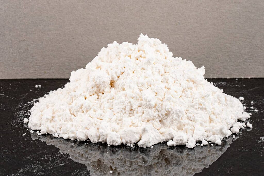 Cristaux de CBDA sous forme de poudre granulée